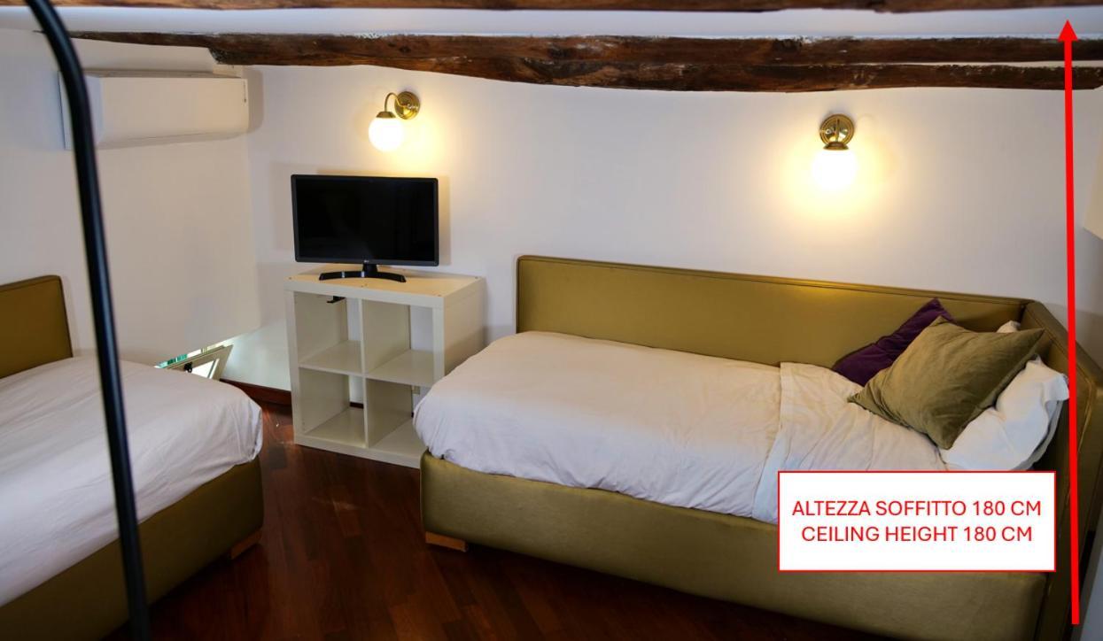 Luxury Piazzetta Rodino * Naples