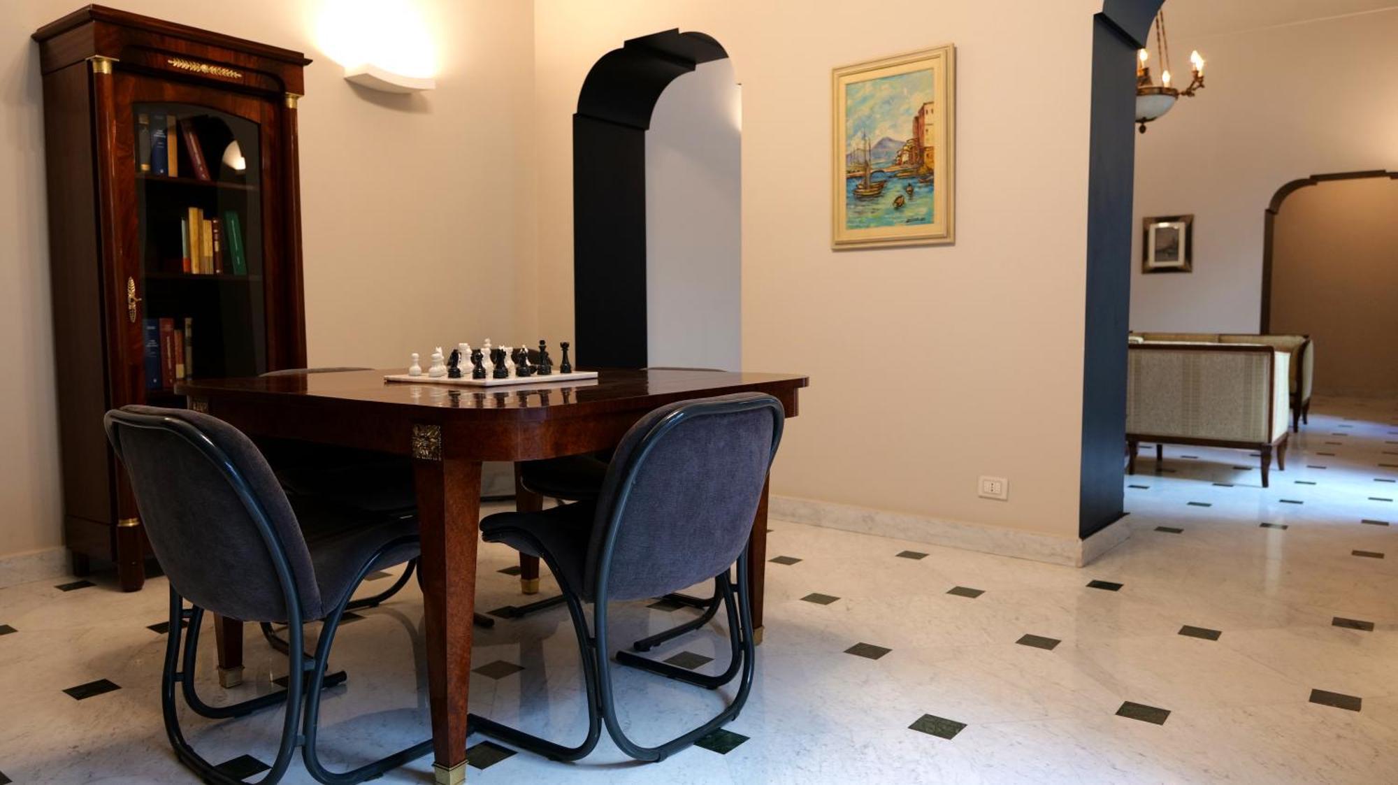 Luxury Piazzetta Rodino * Naples