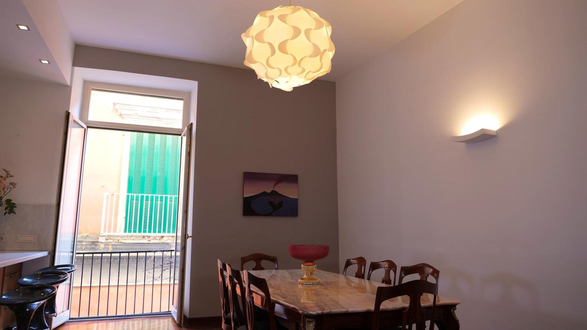 Luxury Piazzetta Rodino Apartment